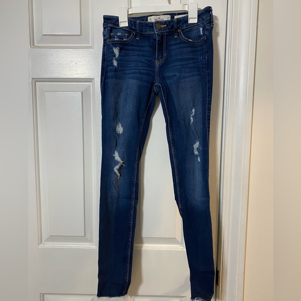 Hollister low rise super skinny distressed jeans 5R